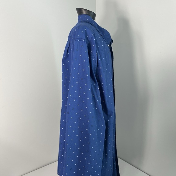 American Eagle Button Down LS Shirt Mens XL Blue w/Wht Diamond Print Classic Fit - Picture 2 of 14